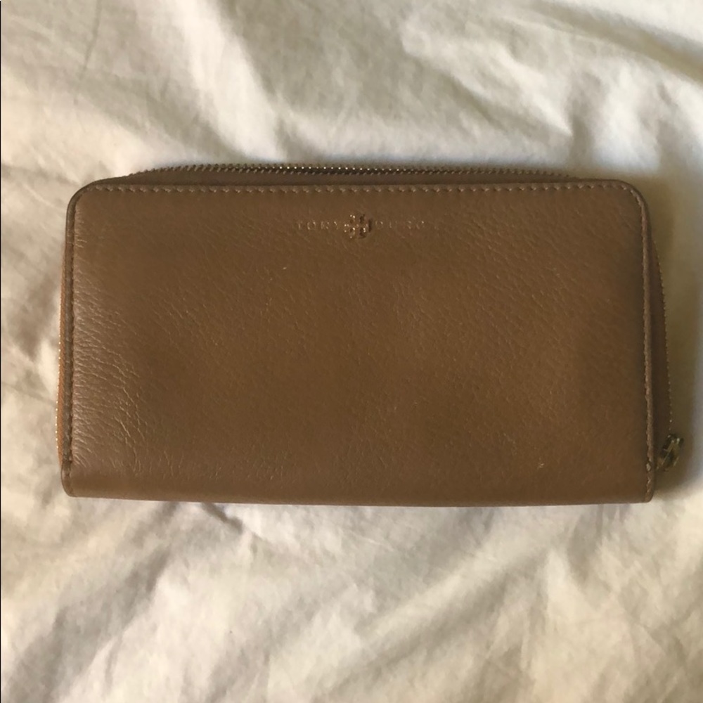 Tory Burch Brown Leather Wallet